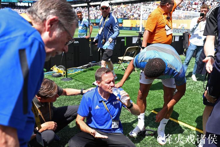 姆巴佩因伤缺阵 皇马主场再遭曼城击败